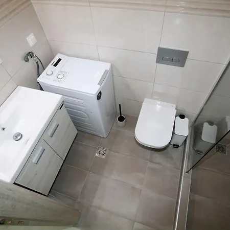 Chroidis Apartment *